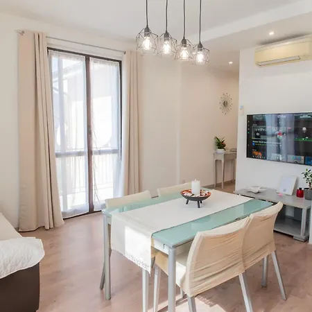 Apartment Tra Monti E Mare *